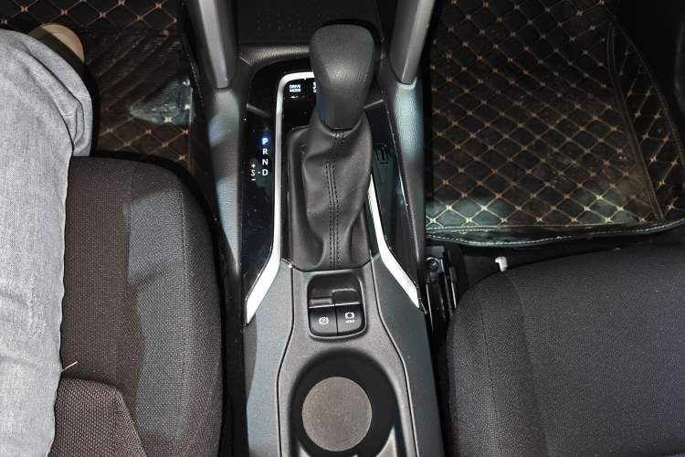 Used Toyota FRONTLANDER 2024 2.0L Smart Electric Hybrid Dual-Engine Leading Edition Gear Lever