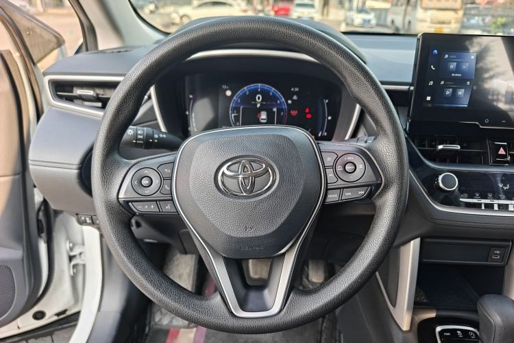 Used Toyota FRONTLANDER 2024 2.0L CVT Luxury Edition Interior 1