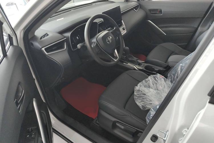 Used Toyota FRONTLANDER 2024 2.0L CVT Elite Plus Edition Interior 1
