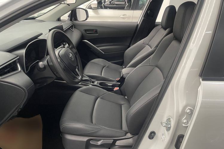 Used Toyota FRONTLANDER 2024 2.0L CVT Elite Plus Edition Interior 2
