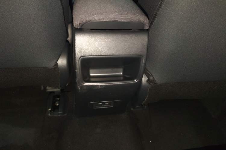 Used Toyota FRONTLANDER 2024 2.0L Smart Electric Hybrid Dual-Engine Leading Edition Interior 3