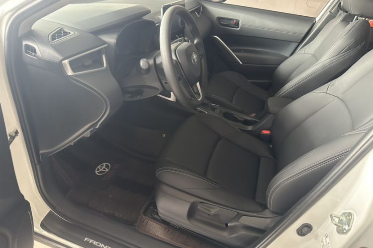 Used Toyota FRONTLANDER 2024 2.0L CVT Elite Edition Interior 6
