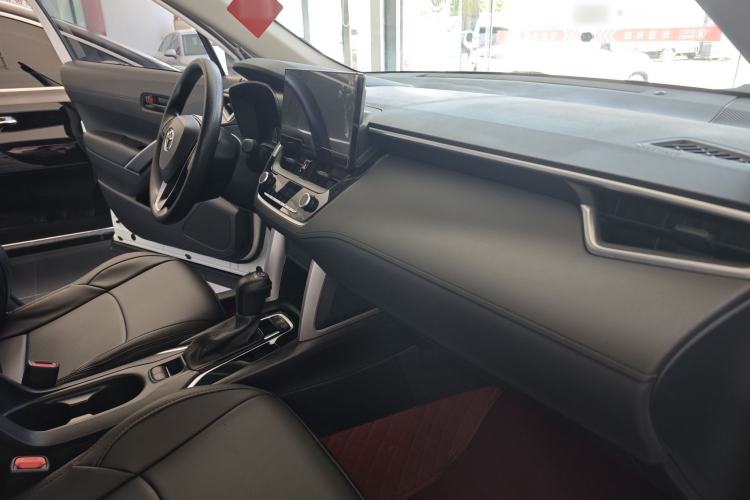Used Toyota FRONTLANDER 2024 2.0L CVT Leading Edition Interior 6