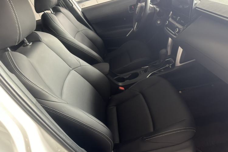Used Toyota FRONTLANDER 2024 2.0L CVT Elite Edition Interior 8