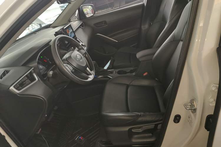 Used Toyota FRONTLANDER 2024 2.0L CVT Elite Edition Left Front Seat