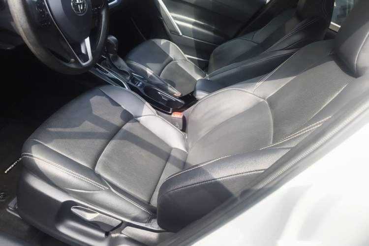 Used Toyota FRONTLANDER 2024 2.0L CVT Elite Plus Edition Left Front Seat