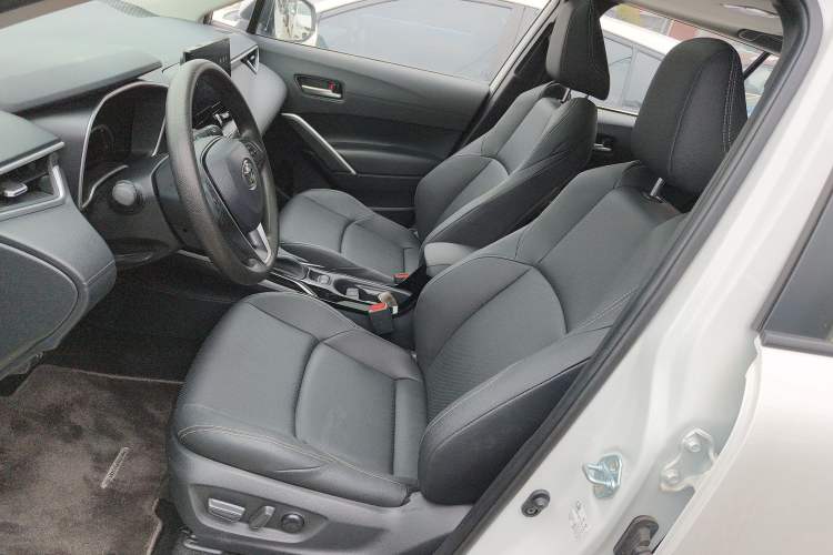 Used Toyota FRONTLANDER 2024 2.0L Smart Electric Hybrid Dual-Engine Luxury Edition Left Front Seat