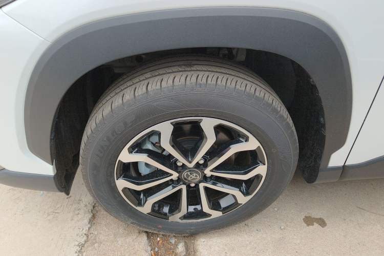 Used Toyota FRONTLANDER 2024 2.0L Smart Electric Hybrid Dual-Engine Luxury Edition Left Front Wheel Hub