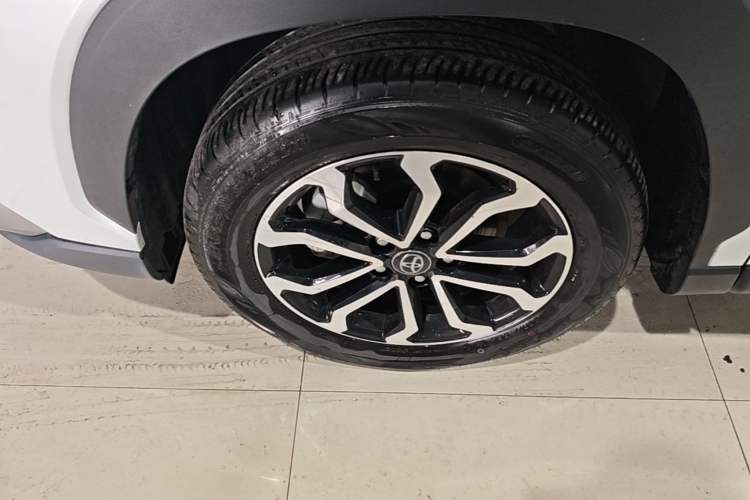 Used Toyota FRONTLANDER 2024 2.0L Smart Electric Hybrid Dual-Engine Luxury Edition Left Front Wheel Hub