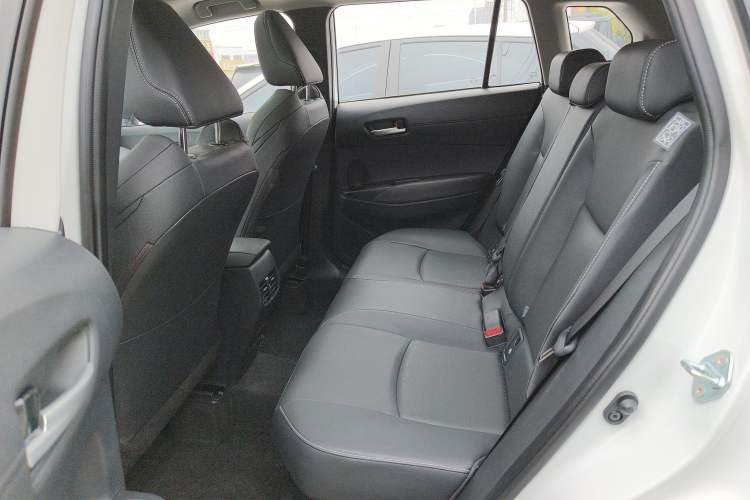 Used Toyota FRONTLANDER 2024 2.0L Smart Electric Hybrid Dual-Engine Luxury Edition Left Rear Seat