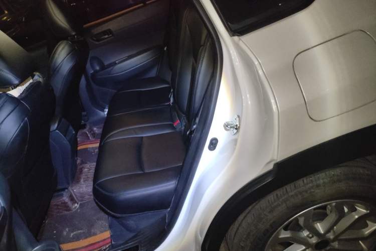 Used Toyota FRONTLANDER 2024 2.0L Smart Electric Hybrid Dual-Engine Leading Edition Left Rear Seat