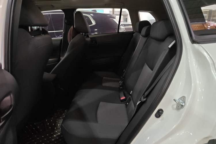 Used Toyota FRONTLANDER 2024 2.0L Smart Electric Hybrid Dual-Engine Leading Edition Left Rear Seat