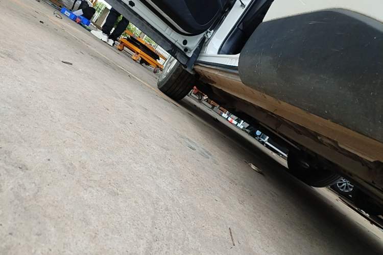 Used Toyota FRONTLANDER 2024 2.0L CVT Elite Plus Edition Left Side Sill