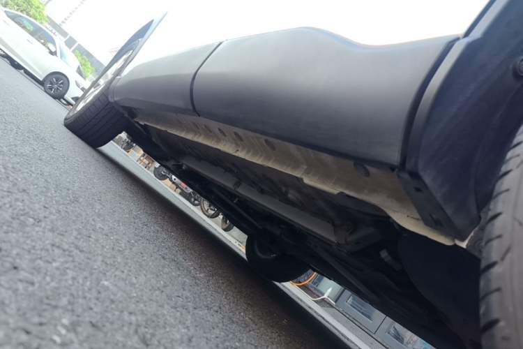 Used Toyota FRONTLANDER 2024 2.0L CVT Elite Edition Left Side Sill
