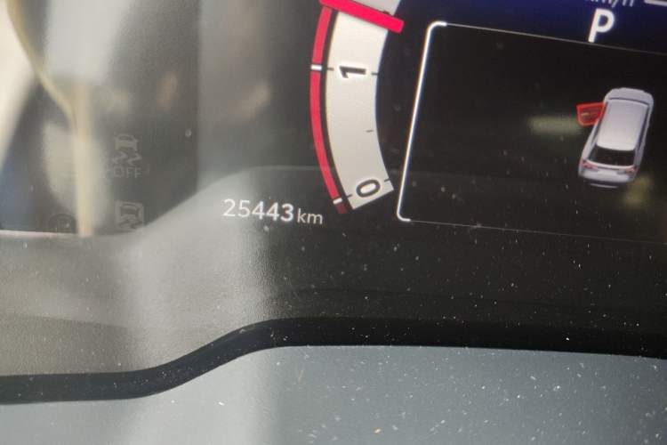 Used Toyota FRONTLANDER 2024 2.0L CVT Elite Plus Edition Odometer Close Up