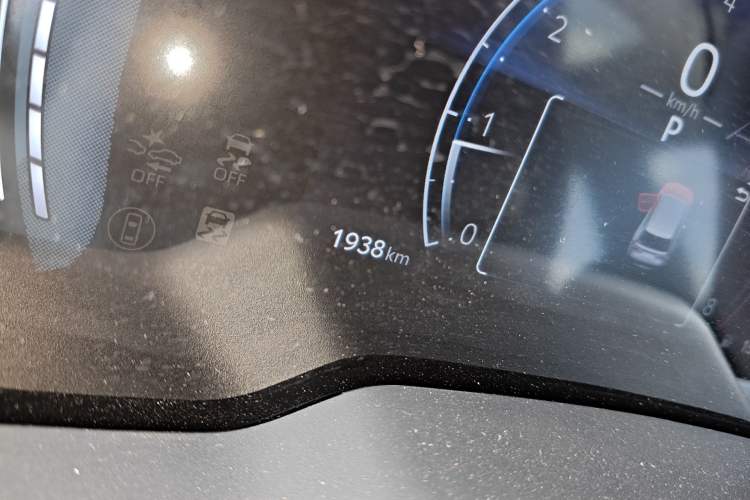 Used Toyota FRONTLANDER 2024 2.0L CVT Luxury Edition Odometer Close Up