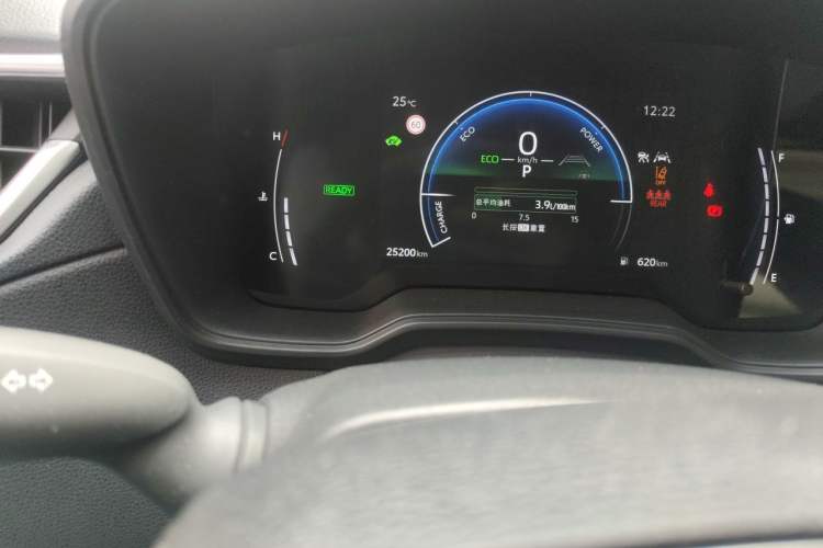 Used Toyota FRONTLANDER 2024 2.0L Smart Electric Hybrid Dual-Engine Leading Edition Odometer Close Up