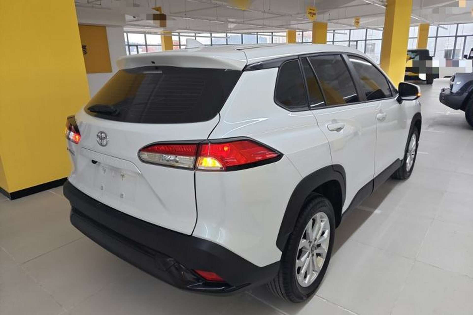 Used Toyota FRONTLANDER 2024 2.0L CVT Elite Edition Rear Right 45 Deg