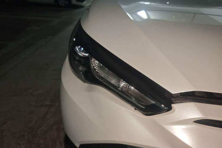 Used Toyota FRONTLANDER 2024 2.0L CVT Elite Edition Right Front Headlight