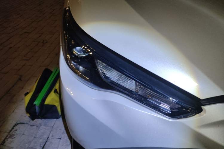 Used Toyota FRONTLANDER 2024 2.0L Smart Electric Hybrid Dual-Engine Leading Edition Right Front Headlight