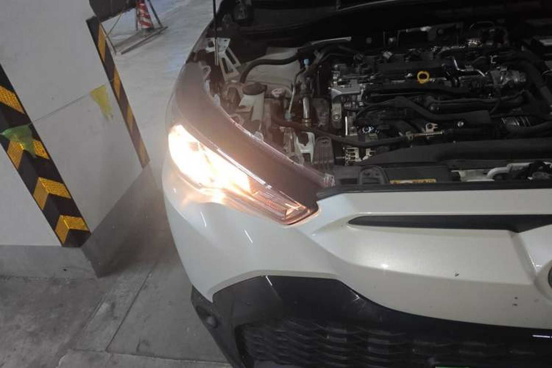 Used Toyota FRONTLANDER 2024 2.0L CVT Elite Plus Edition Right Front Headlight