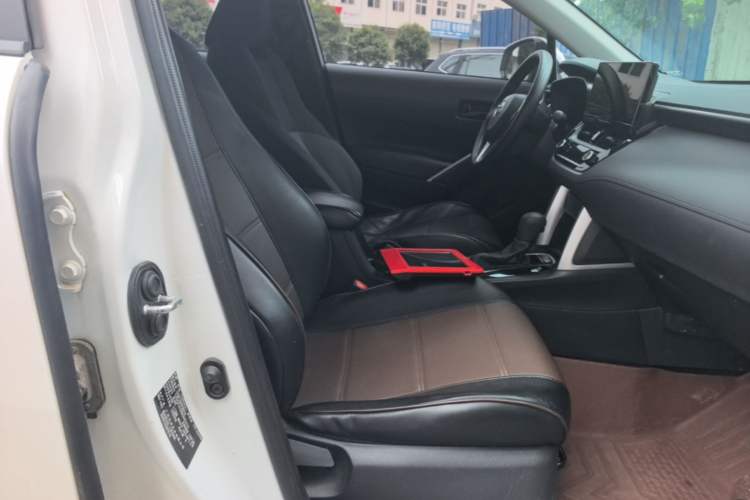 Used Toyota FRONTLANDER 2024 2.0L Smart Electric Hybrid Dual-Engine Leading Edition Right Front Seat