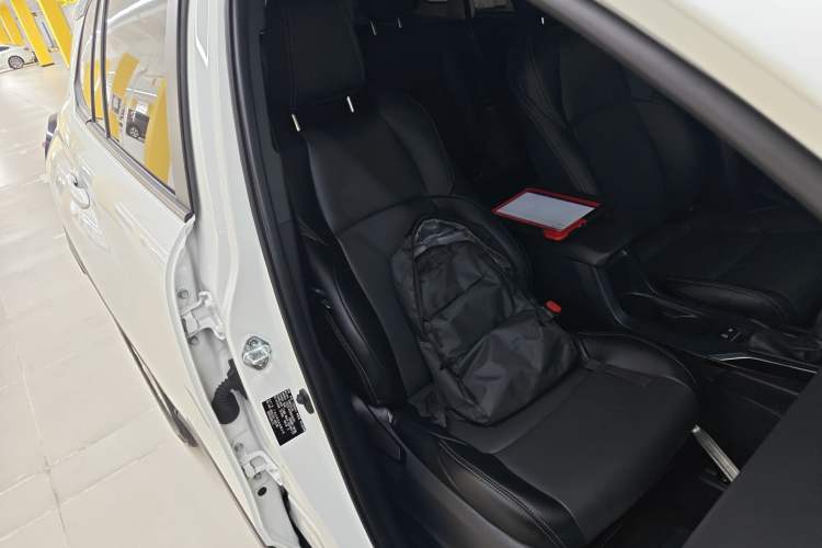 Used Toyota FRONTLANDER 2024 2.0L CVT Elite Edition Right Front Seat