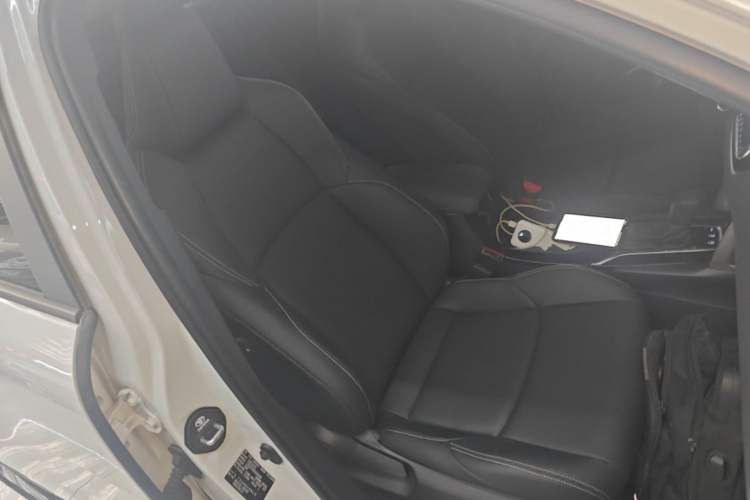 Used Toyota FRONTLANDER 2024 2.0L CVT Elite Plus Edition Right Front Seat