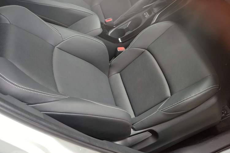 Used Toyota FRONTLANDER 2024 2.0L CVT Elite Plus Edition Right Front Seat