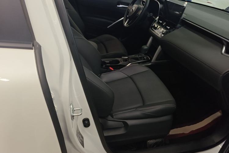 Used Toyota FRONTLANDER 2024 2.0L CVT Luxury Edition Right Front Seat