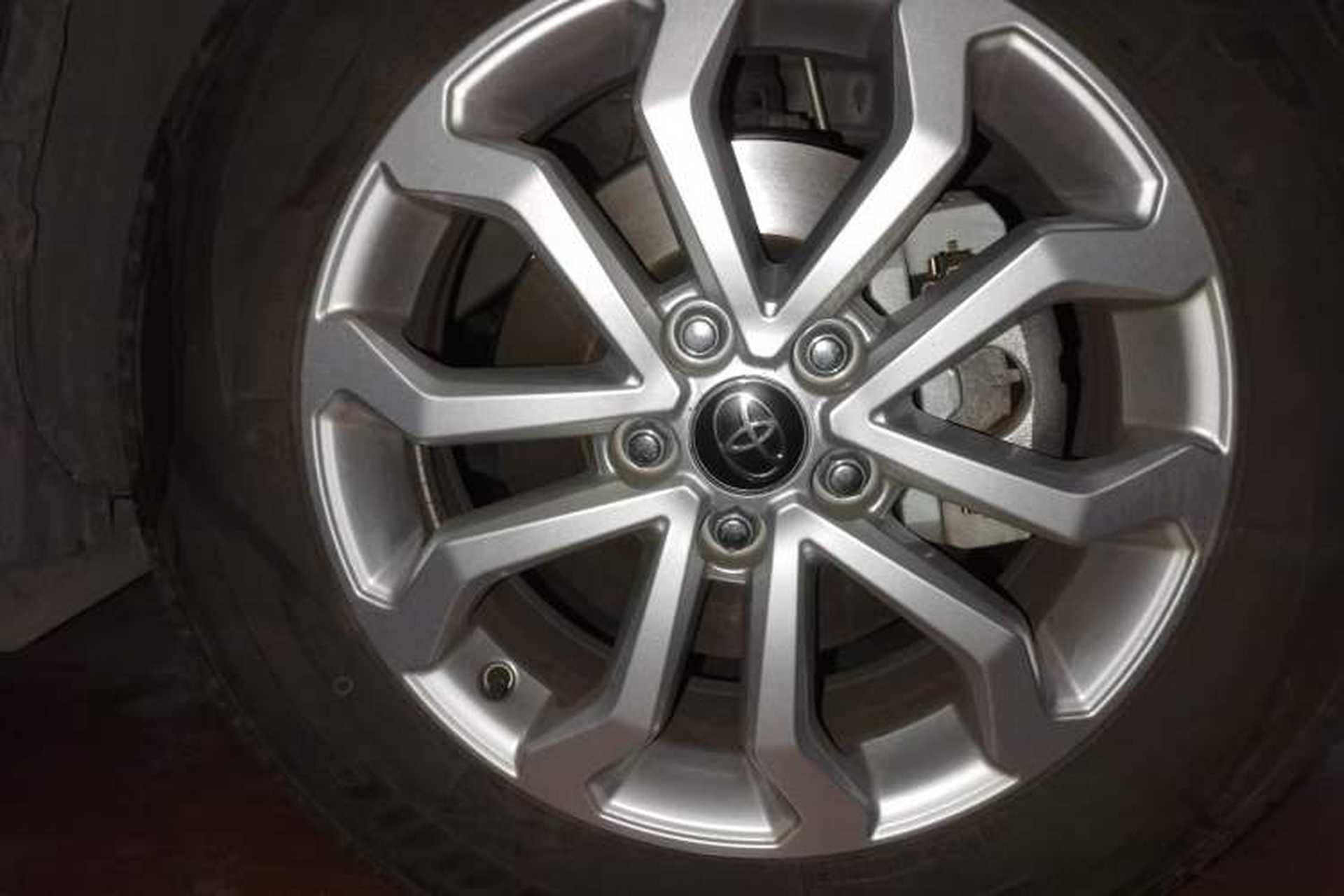 Used Toyota FRONTLANDER 2024 2.0L CVT Elite Edition Right Front Wheel Hub