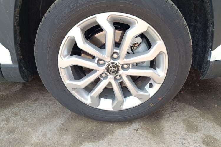 Used Toyota FRONTLANDER 2024 2.0L CVT Elite Edition Right Front Wheel Hub