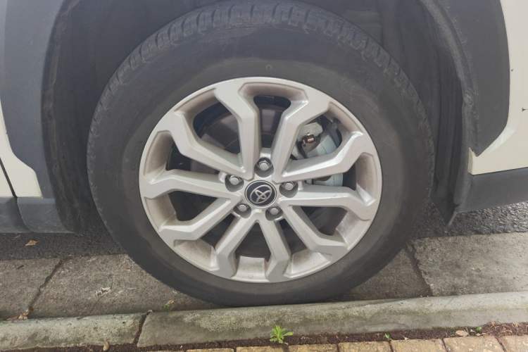 Used Toyota FRONTLANDER 2024 2.0L CVT Leading Edition Right Front Wheel Hub