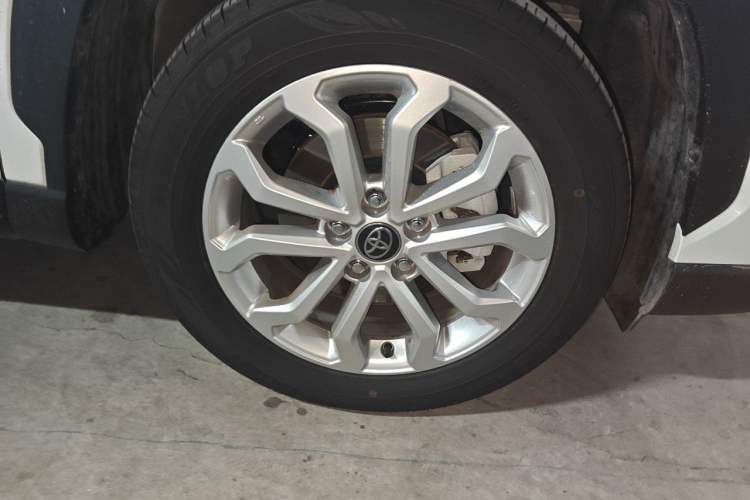 Used Toyota FRONTLANDER 2024 2.0L CVT Elite Plus Edition Right Front Wheel Hub