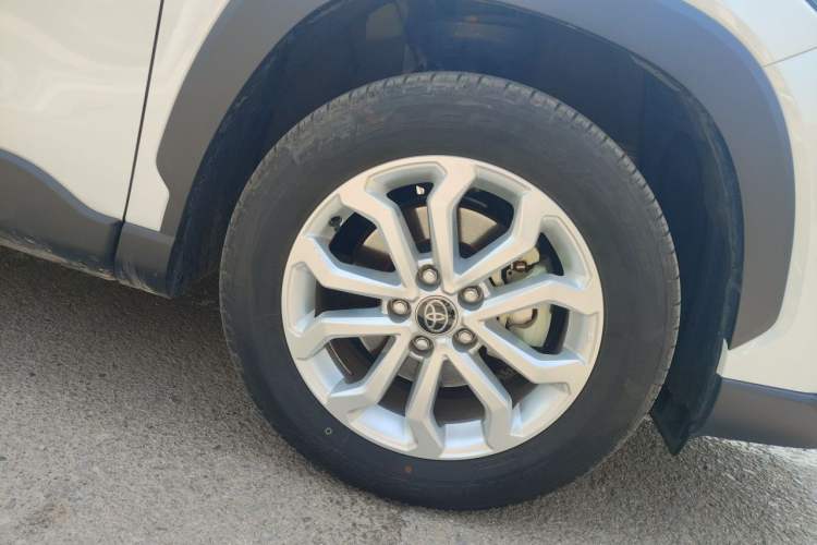 Used Toyota FRONTLANDER 2024 2.0L CVT Elite Plus Edition Right Front Wheel Hub