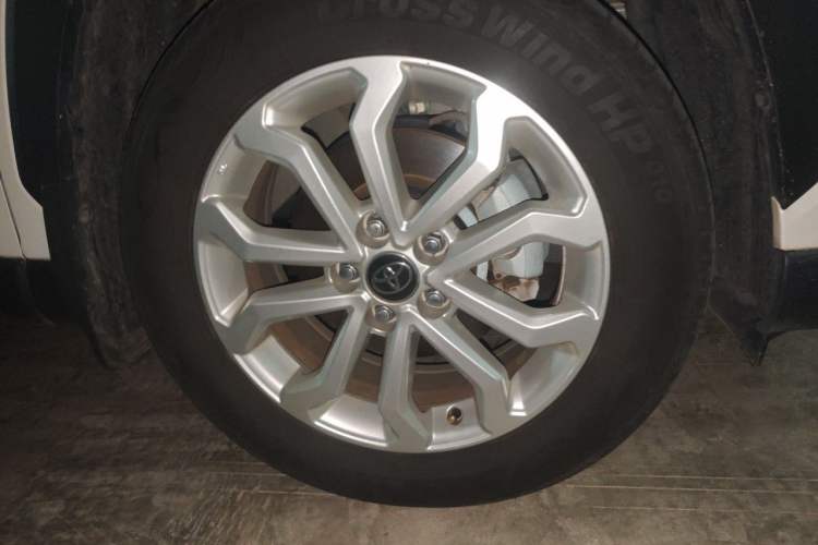 Used Toyota FRONTLANDER 2024 2.0L CVT Elite Edition Right Front Wheel Hub
