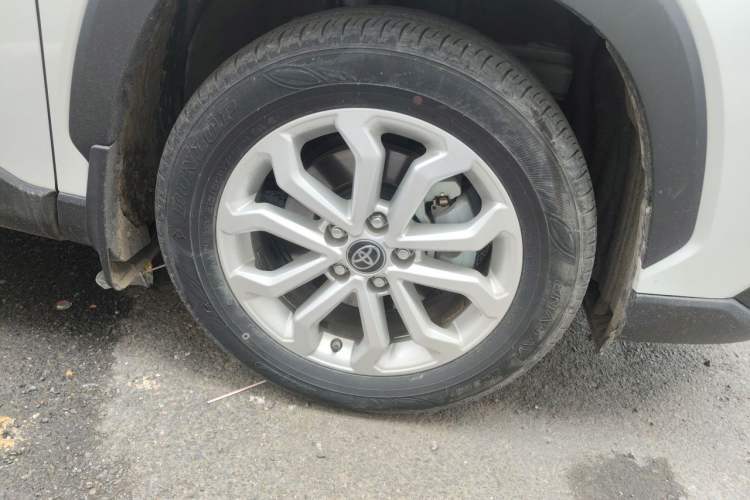 Used Toyota FRONTLANDER 2024 2.0L Smart Electric Hybrid Dual-Engine Leading Edition Right Front Wheel Hub