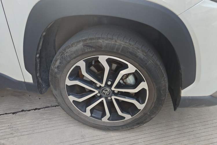 Used Toyota FRONTLANDER 2024 2.0L Smart Electric Hybrid Dual-Engine Luxury Edition Right Front Wheel Hub