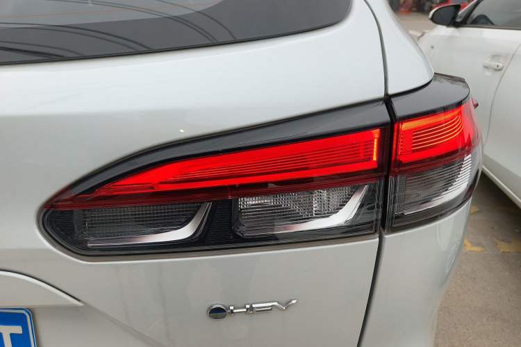 Used Toyota FRONTLANDER 2024 2.0L Smart Electric Hybrid Dual-Engine Luxury Edition Right Rear Taillight