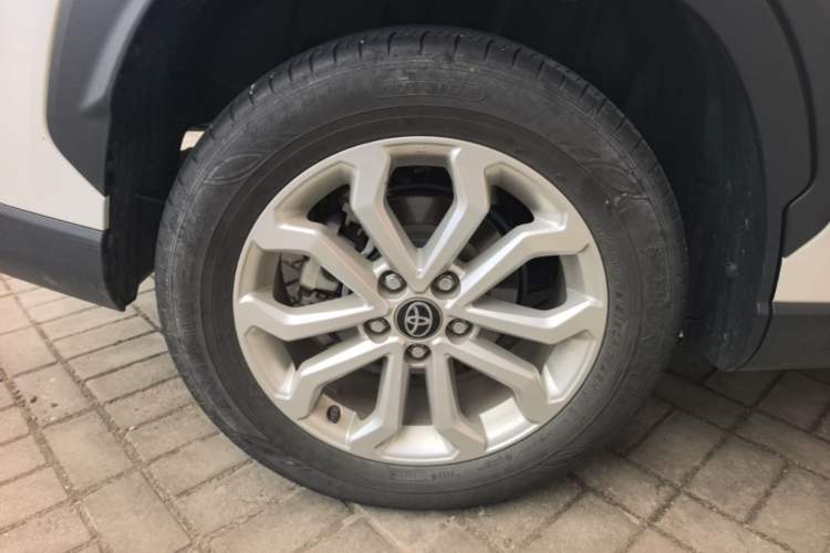 Used Toyota FRONTLANDER 2024 2.0L Smart Electric Hybrid Dual-Engine Leading Edition Right Rear Wheel Hub