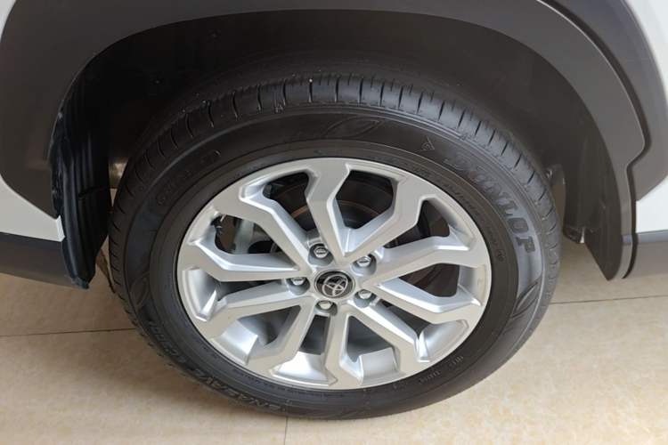 Used Toyota FRONTLANDER 2024 2.0L CVT Elite Plus Edition Right Rear Wheel Hub