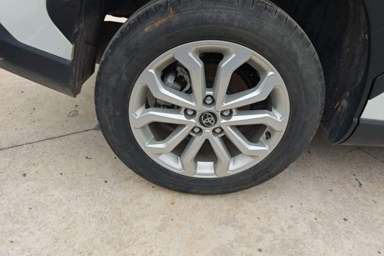 Used Toyota FRONTLANDER 2024 2.0L CVT Elite Plus Edition Right Rear Wheel Hub
