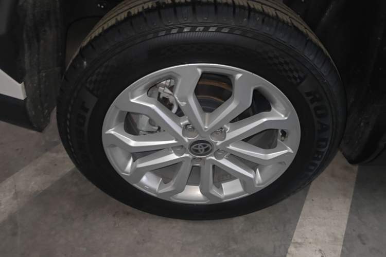 Used Toyota FRONTLANDER 2024 2.0L CVT Elite Plus Edition Right Rear Wheel Hub