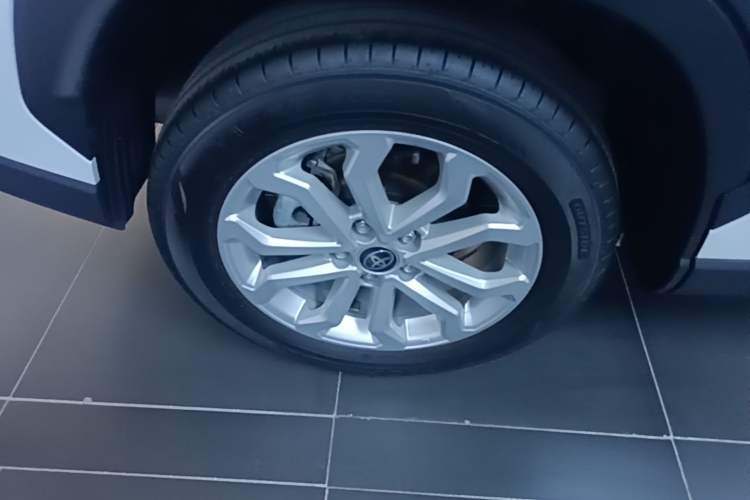 Used Toyota FRONTLANDER 2024 2.0L CVT Leading Edition Right Rear Wheel Hub