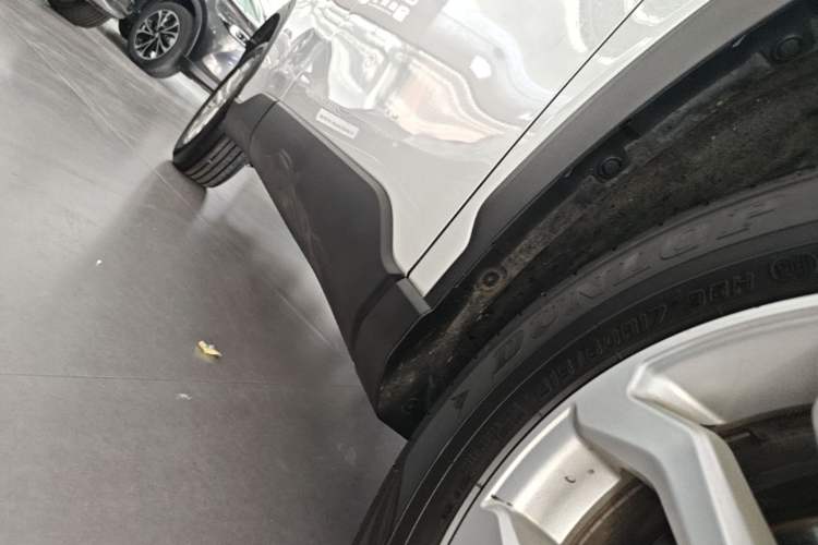Used Toyota FRONTLANDER 2024 2.0L CVT Elite Plus Edition Right Side Sill