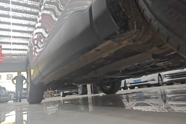Used Toyota FRONTLANDER 2024 2.0L CVT Elite Plus Edition Right Side Sill