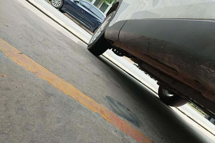 Used Toyota FRONTLANDER 2024 2.0L CVT Elite Plus Edition Right Side Sill