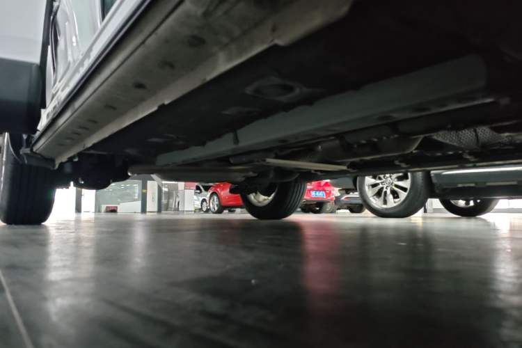 Used Toyota FRONTLANDER 2024 2.0L CVT Elite Edition Right Side Sill