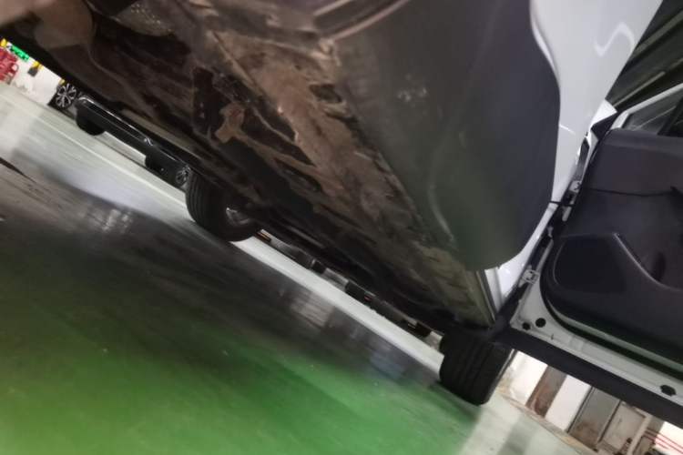 Used Toyota FRONTLANDER 2024 2.0L CVT Elite Plus Edition Right Side Sill