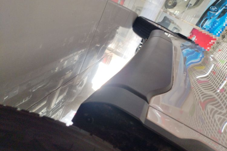 Used Toyota FRONTLANDER 2024 2.0L CVT Elite Edition Right Side Sill